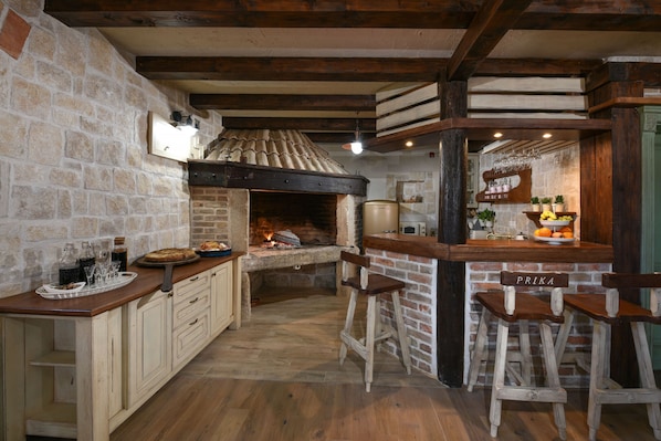 Private kitchen - Villa Laurana (Pakostane)
