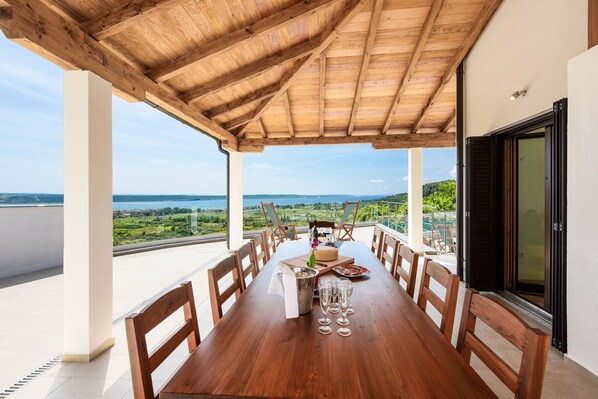 Dining - Villa Lubey (Razanac)