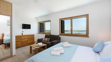 Villa, 6 Bedrooms, Private Pool, Sea View | 6 bedrooms, in-room safe, soundproofing, bed sheets
