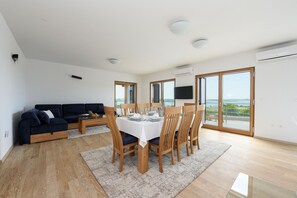 Dining - Villa Lubey (Razanac)