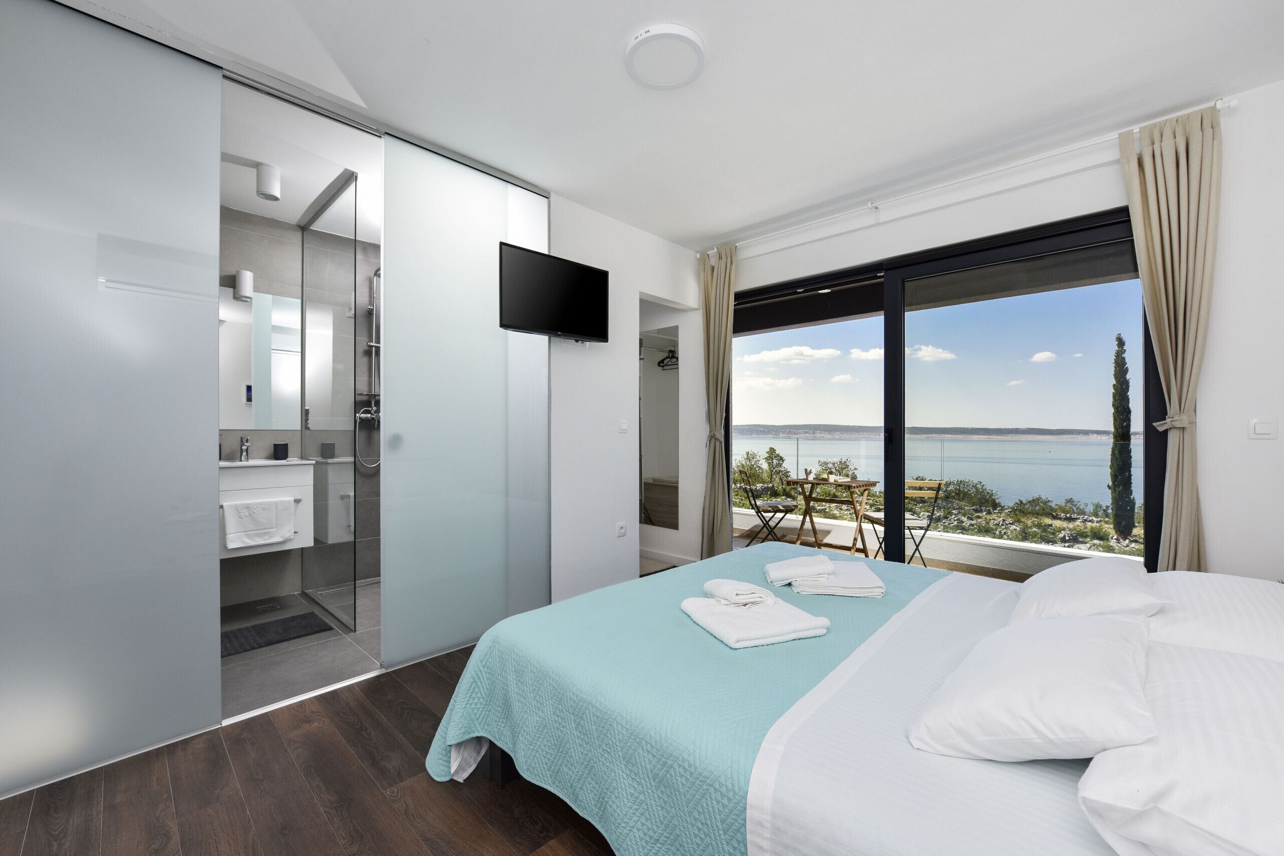 Villa, 5 Bedrooms, Private Pool, Sea View | 5 bedrooms, bed sheets