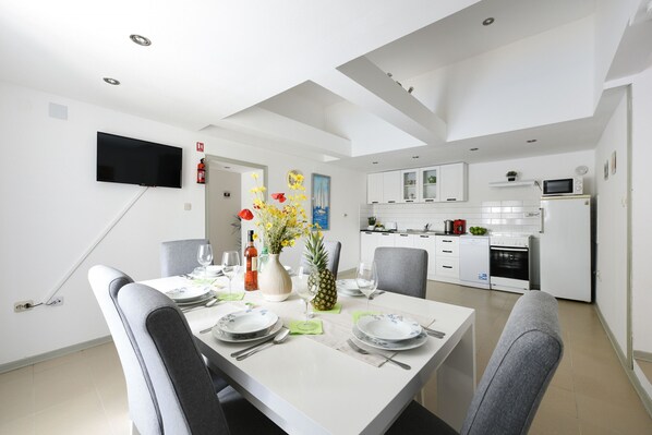 Villa, 2 chambres, fumeur, piscine privée | Cuisine privée