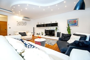 Villa, 4 Bedrooms, Private Pool, Pool View | Living room | Fireplace - Villa Sky (Rovinj)