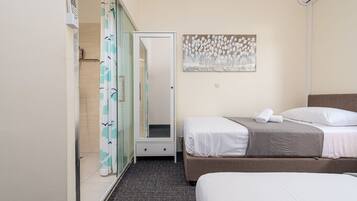 4 bedrooms, bed sheets