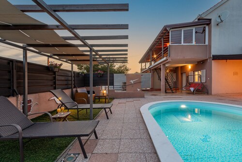 Villa Dandelion