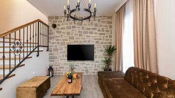 Villa, 3 Bedrooms, Smoking, Private Pool | Living room | Fireplace