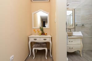 Villa, 3 Bedrooms, Smoking, Private Pool | Bathroom | Shower, towels - Villa Imperia (Novigrad)