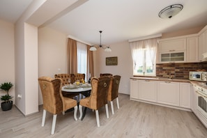Villa, 3 Bedrooms, Smoking, Private Pool | Private kitchen | Microwave, dishwasher
