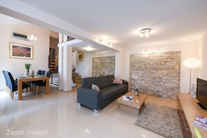 Villa, 4 soverom, privat basseng, bassengutsikt | Oppholdsrom