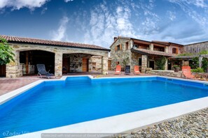 Pool - Villa Smilje (Posedarje)