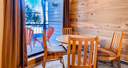 Ski condo w/outdoor pool & hot tub, sauna, WiFi - next to Main St.