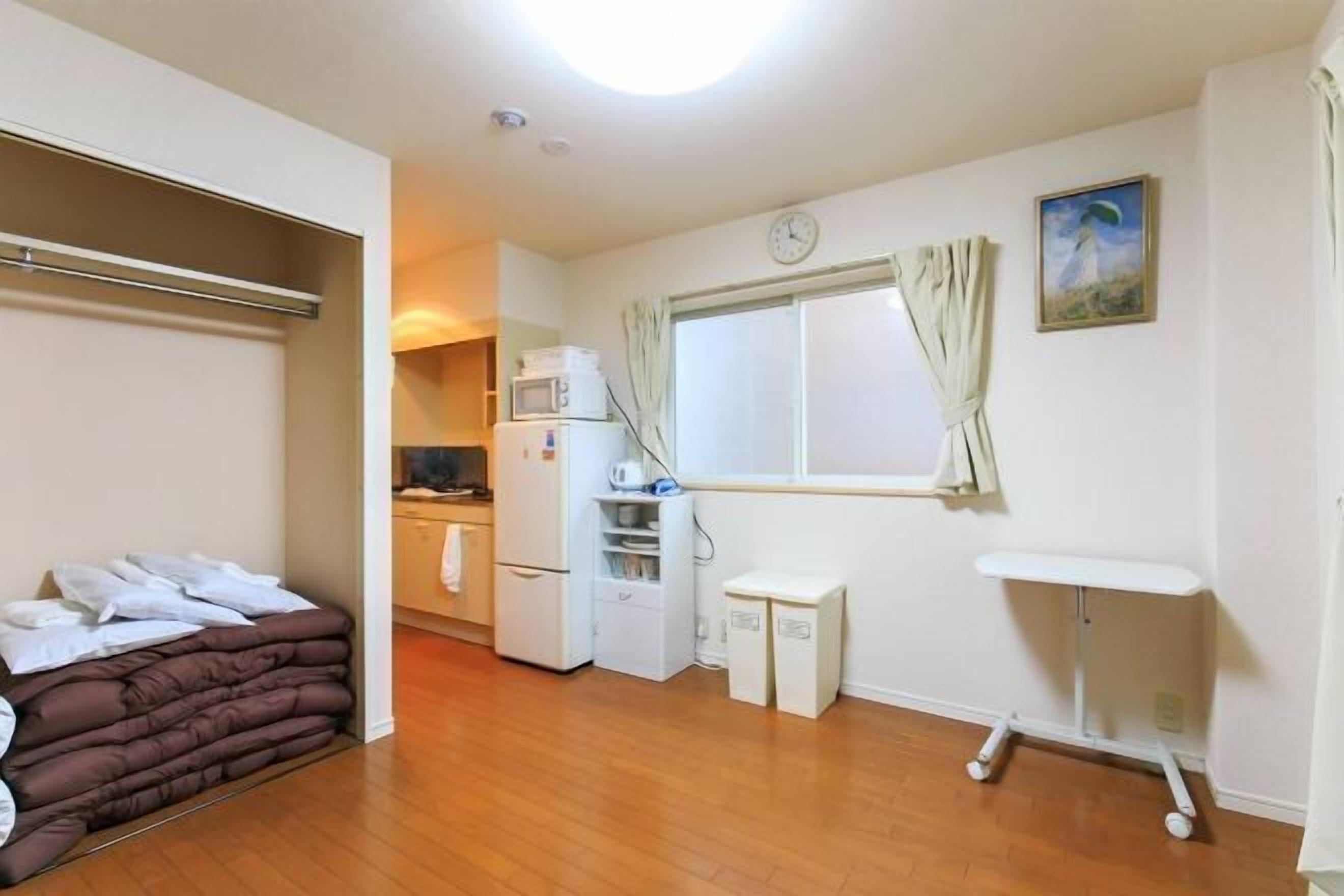 WiFi (無料)、ベッドシーツ