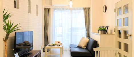 Room | Iron/ironing board, bed sheets