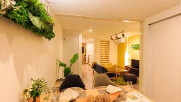 Room | Iron/ironing board, bed sheets