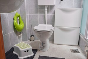 Dusche, Handtücher, Seife, Toilettenpapier