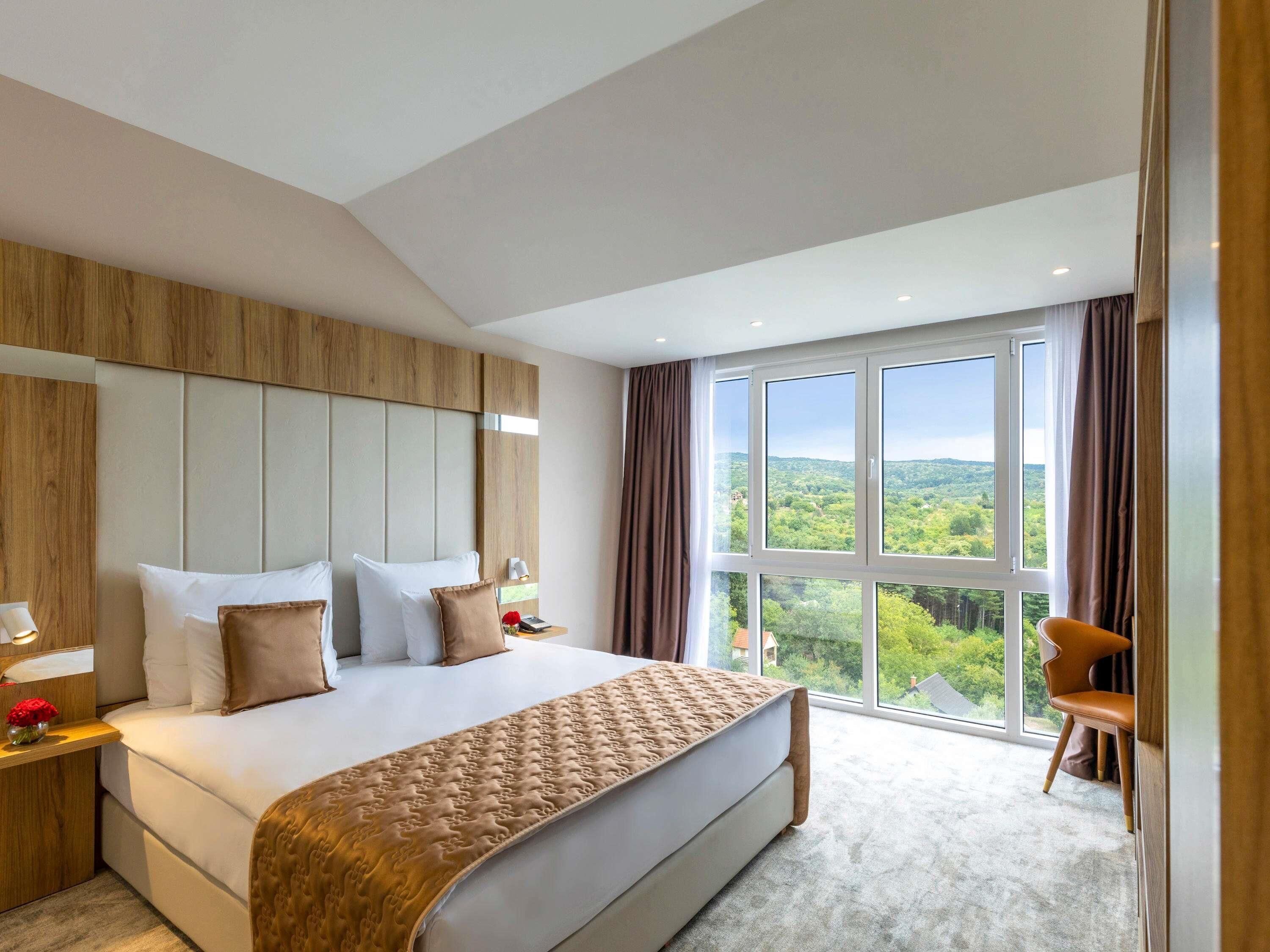 Presidential Suite, 1 King Bed | Egyptian cotton sheets, premium bedding, in-room safe, desk