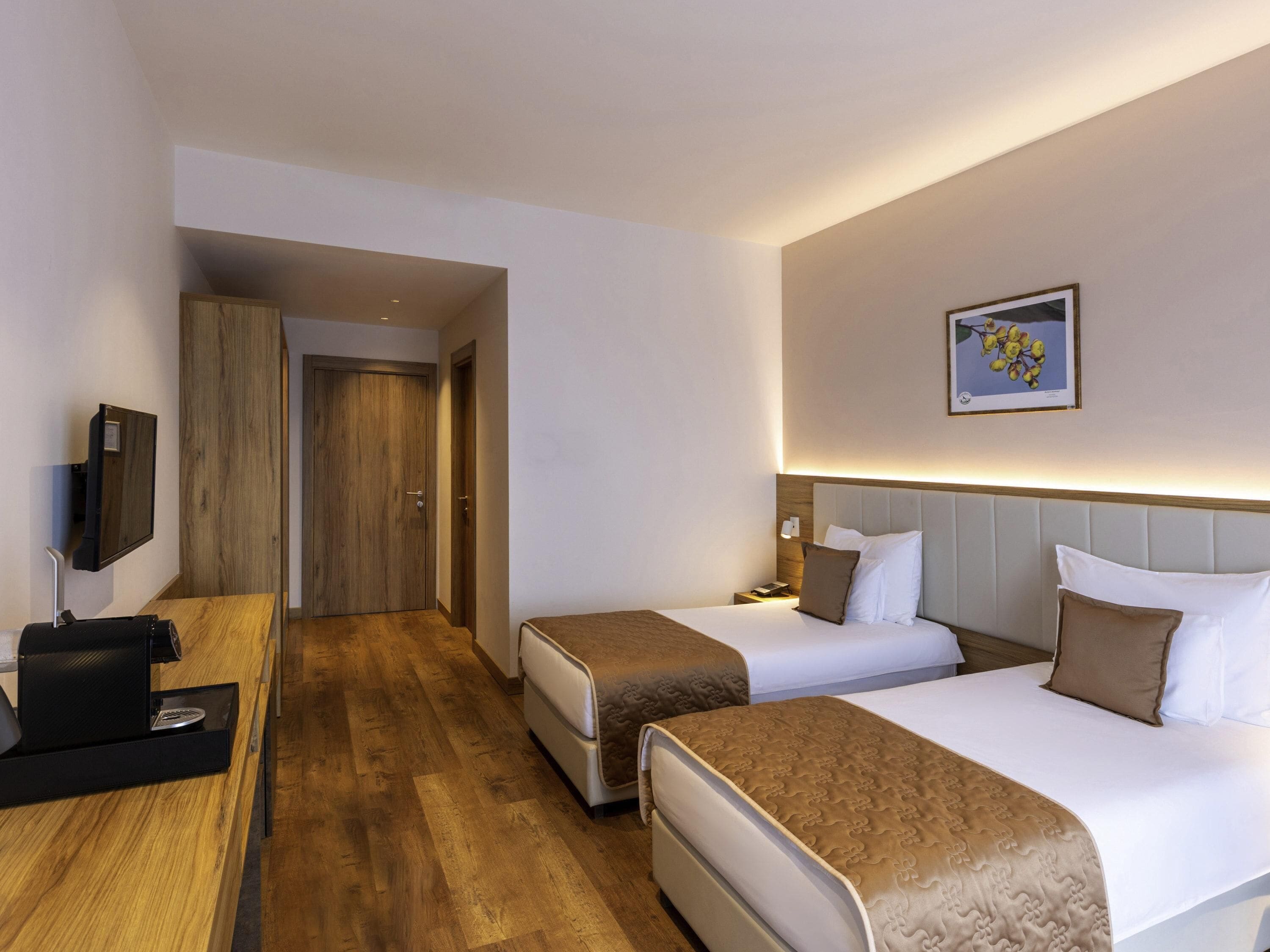 Superior Room, 2 Twin Beds, Balcony | Egyptian cotton sheets, premium bedding, in-room safe, desk