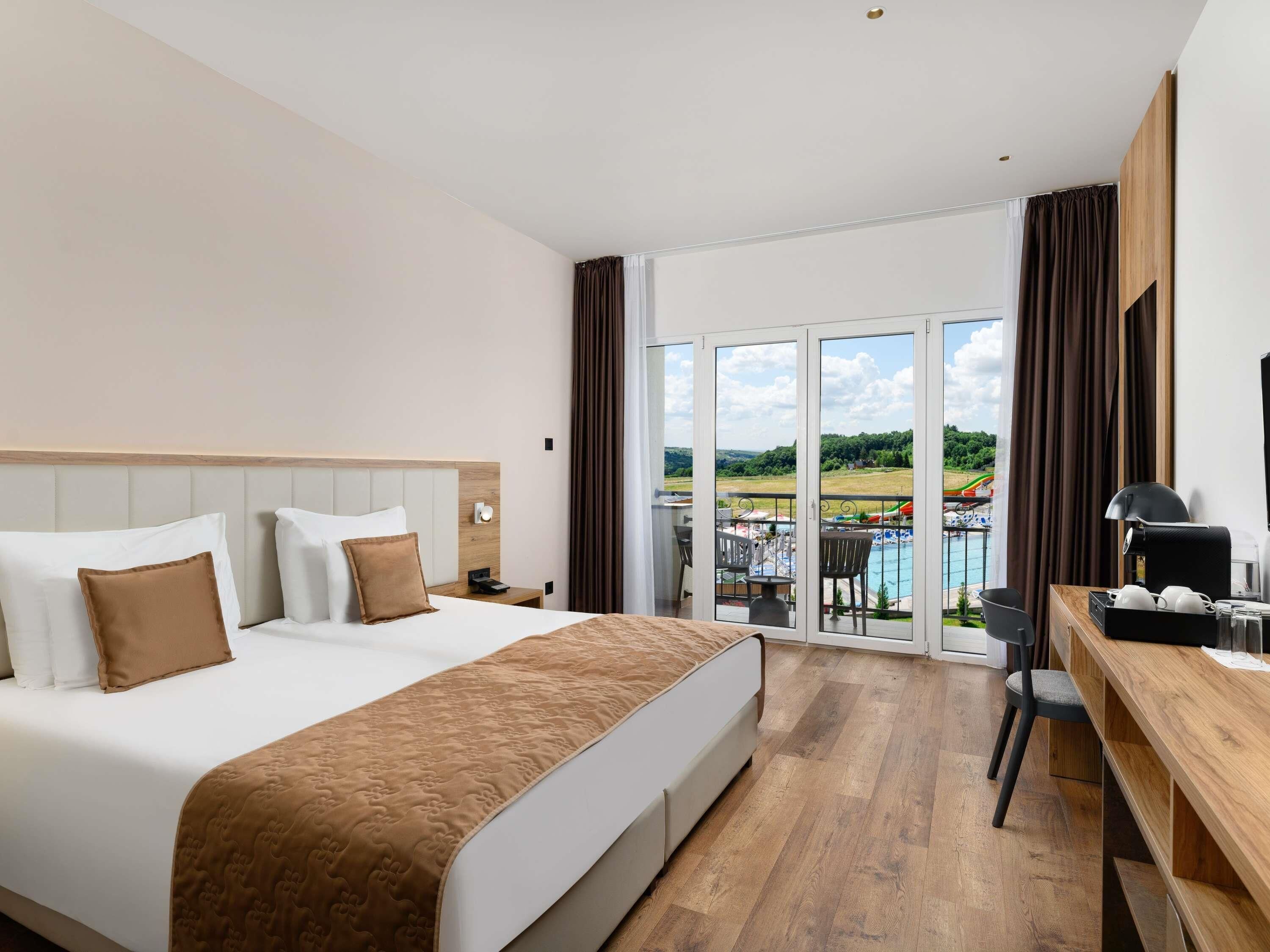 Standard Room, 2 Single Beds, Balcony, Pool View | Egyptian cotton sheets, premium bedding, in-room safe, desk