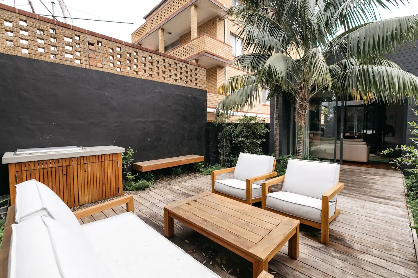 BONDI PERFECT GETAWAY - Designer Beach Home -200 meters to Bondi Beach!