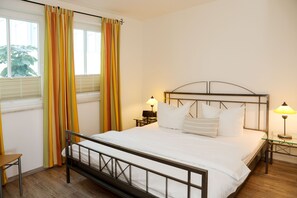 2 bedrooms, WiFi, bed sheets