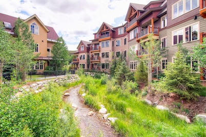 Modern, in-town condo with pool & hot tubs - walk to lifts & Main Street