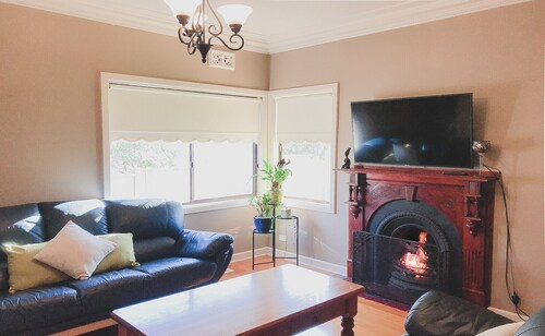 NORFOLK COTTAGE large central house free wifi  