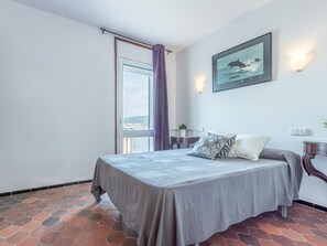 4 camere, ferro/asse da stiro, Wi-Fi