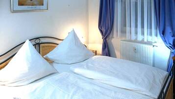 1 Schlafzimmer, Reisekinderbett, WLAN, Bettwäsche