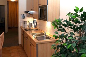 Unclassified image, 5 of 14, button