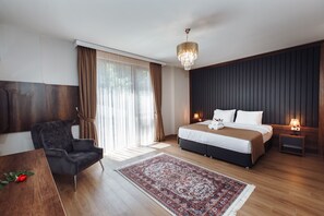 Deluxe Suite | 4 bedrooms, Egyptian cotton sheets, premium bedding, Tempur-Pedic beds - Armoni Deluxe Suites Trabzon (Trabzon)
