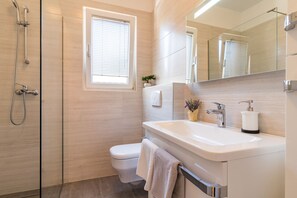 Ferienhaus, 3 Schlafzimmer | Badezimmer | Dusche, Haartrockner, Handtücher, Seife