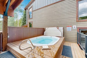 Bain à remous extérieur