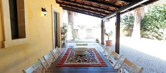 Villa with garden just 250 from the golden beaches of Playa Grande