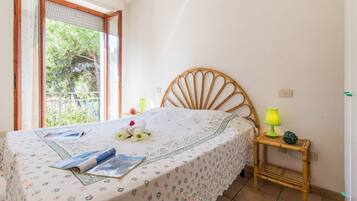 Family Apartment, 2 Bedrooms (Daniela 2 100m From Sea) | 2 bedrooms, iron/ironing board, WiFi, bed sheets