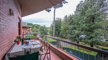 Tempat makan outdoor