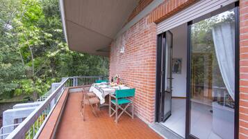 Family Apartment, Multiple Bedrooms (Francesca 2 600m From Sea) | Terrace/patio