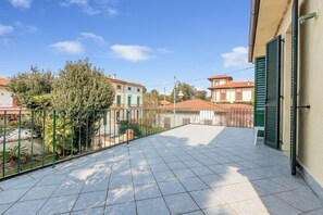 Terrace/patio - Il Gladiolo - Focette 100mt From Sea (Pietrasanta)