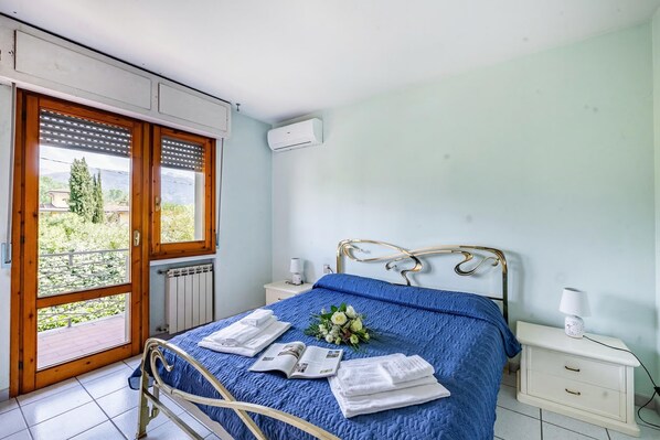 Appartement Familial, plusieurs chambres (La Chimera 700m from sea) | 3 chambres, Wi-Fi, draps fournis