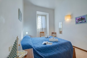 Family Apartment, 3 Bedrooms, 2 Bathrooms, Sea Facing (La Fresia - Focette 100m from sea) | 3 bedrooms, iron/ironing board, WiFi, bed sheets - La Fresia - Focette 100mt From Sea (Pietrasanta)