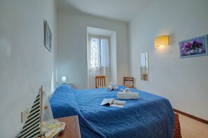 Family Apartment, Multiple Bedrooms, 2 Bathrooms, Sea Facing (La Fresia - Focette 100m from sea) | 3 bedrooms, iron/ironing board, WiFi, bed sheets - La Fresia - Focette 100mt From Sea (Pietrasanta)