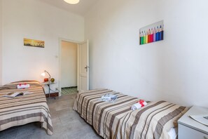 Apartamento família, 3 quartos, terraço, de frente para o mar (La Rosa - Focette 100m from sea) | Parte interna