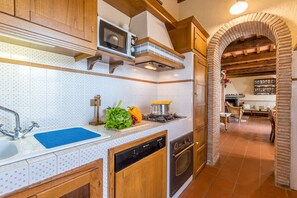 Maison Familiale, plusieurs lits, cÎté jardin (La Maggioletta) | Cuisine privée