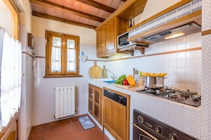 Maison Familiale, plusieurs lits, cÎté jardin (La Maggioletta) | Cuisine privée