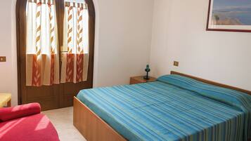 4 bedrooms, WiFi, bed sheets