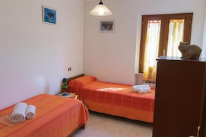 Family Apartment, Multiple Bedrooms, 2 Bathrooms (Casa Tirrena 600m from sea) | 4 bedrooms, WiFi, bed sheets
