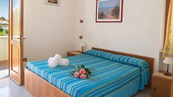 4 bedrooms, WiFi, bed sheets