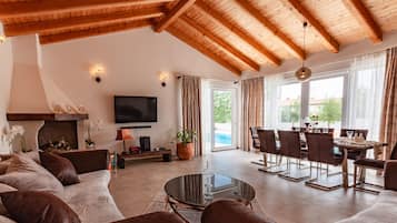 Villa, eigener Pool | Wohnbereich