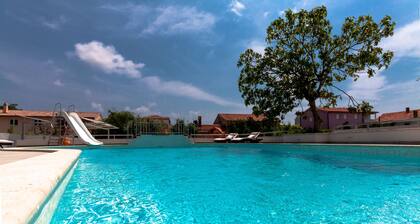 Five bedroom villa Emily with pool