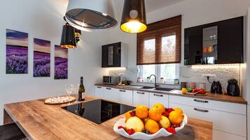 Villa, eigener Pool | Eigene Küche | Großer Kühlschrank, Mikrowelle, Ofen, Herdplatte