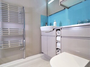 Shower, towels